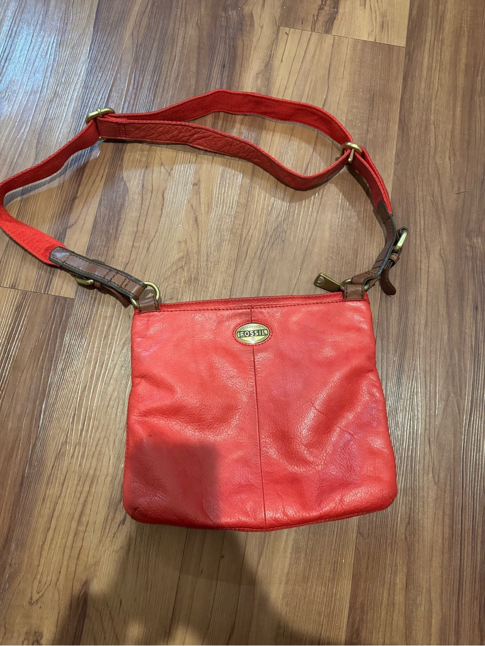 Fossil Coral-Red Leather Crossbody Bag with Adjustable Strap